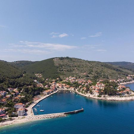 Cozy Apartment In Prigradica With House Sea View Dış mekan fotoğraf