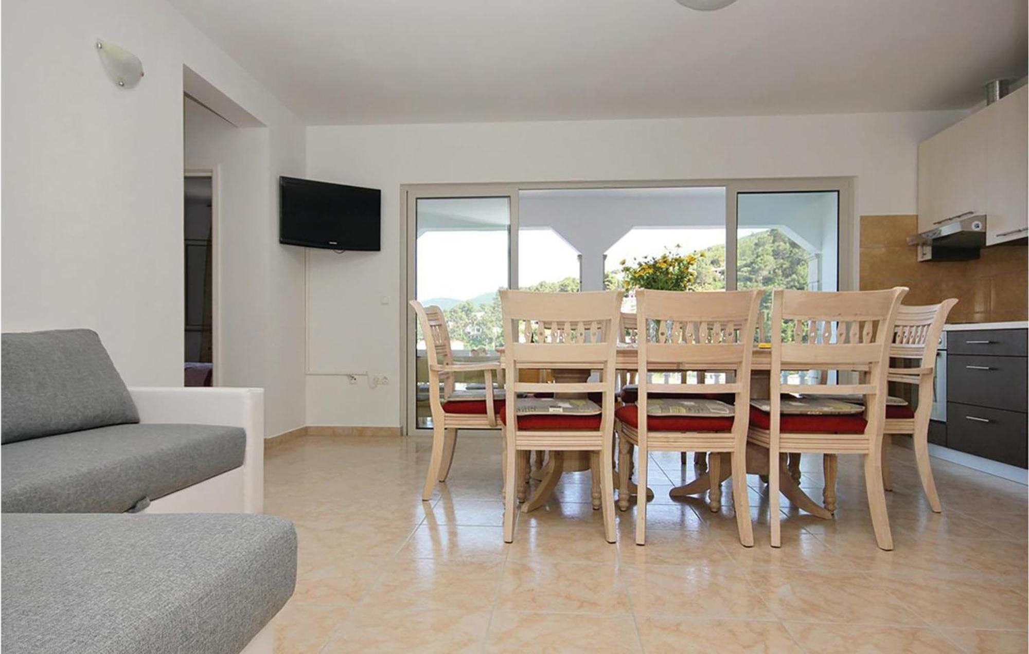 Cozy Apartment In Prigradica With House Sea View Dış mekan fotoğraf