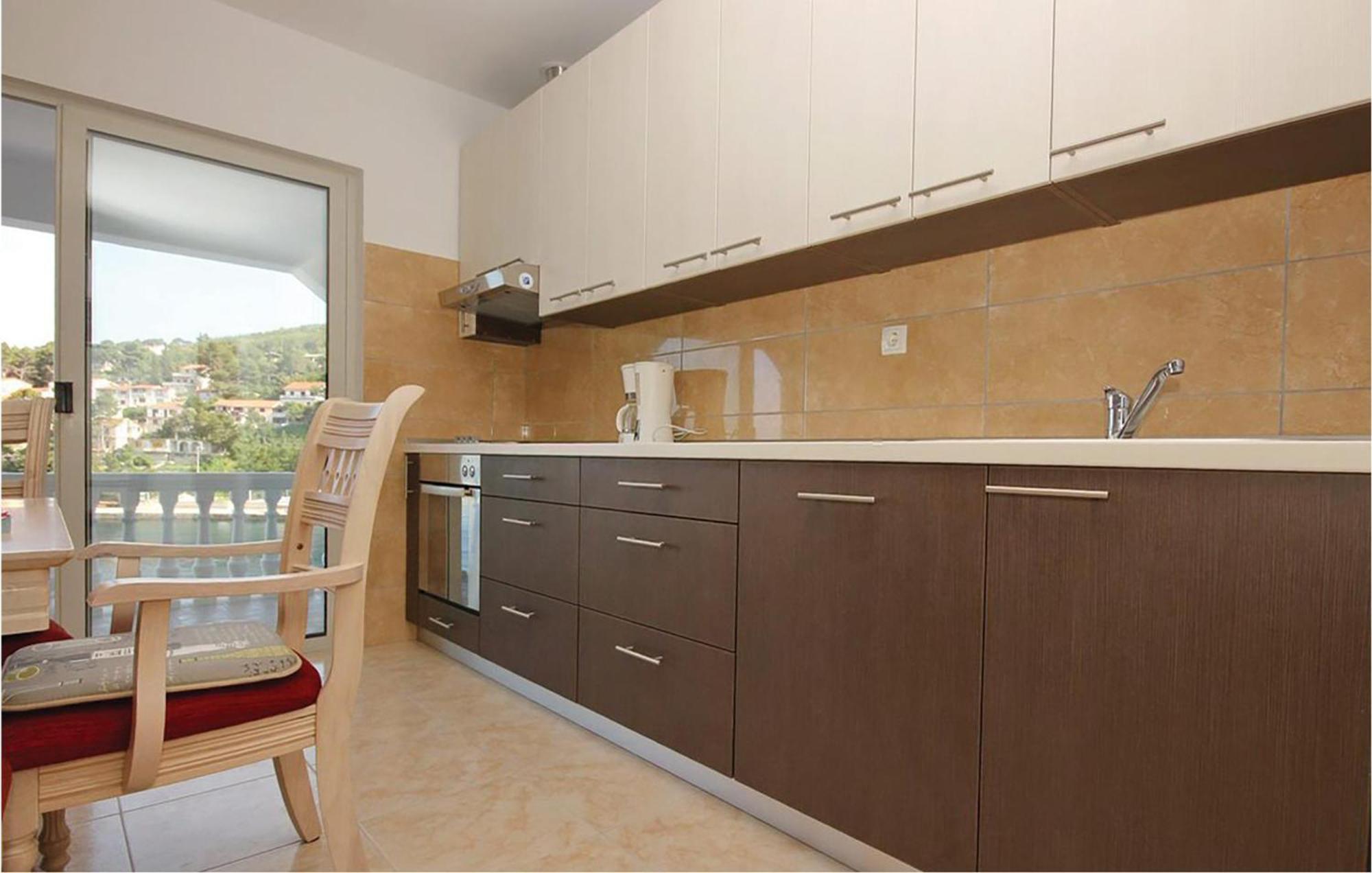 Cozy Apartment In Prigradica With House Sea View Dış mekan fotoğraf