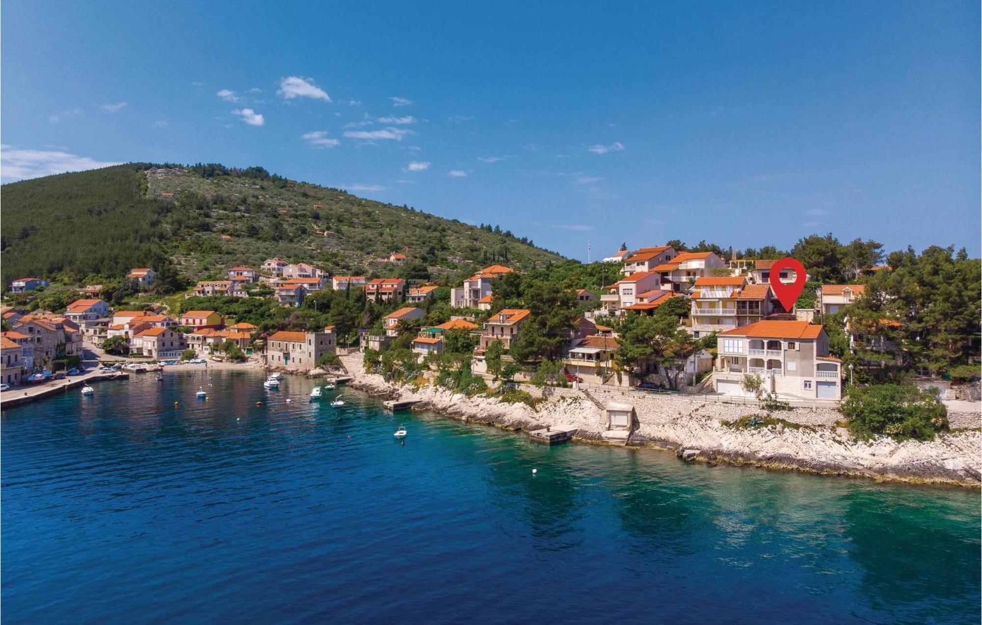 Cozy Apartment In Prigradica With House Sea View Dış mekan fotoğraf