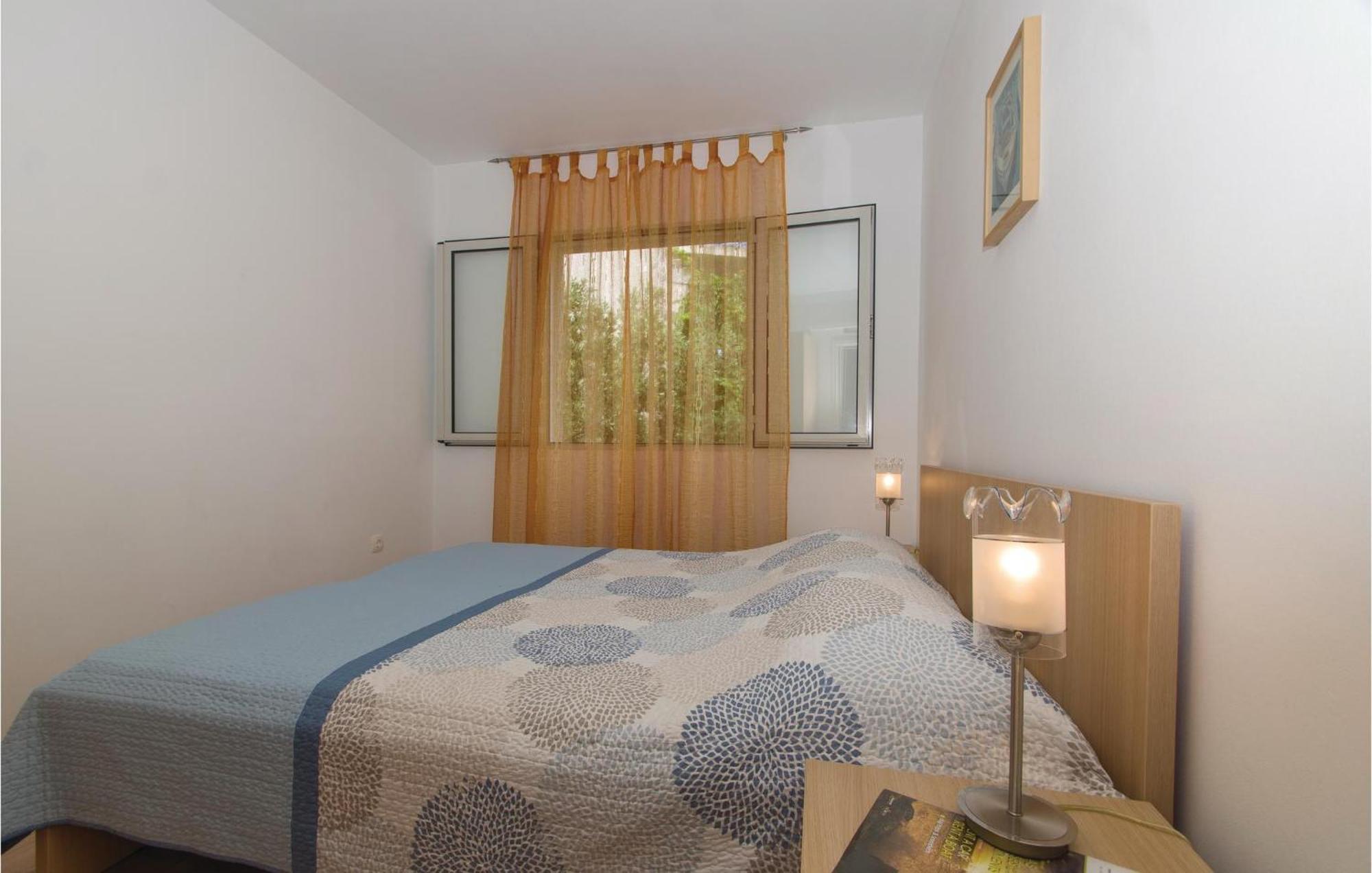 Cozy Apartment In Prigradica With House Sea View Dış mekan fotoğraf