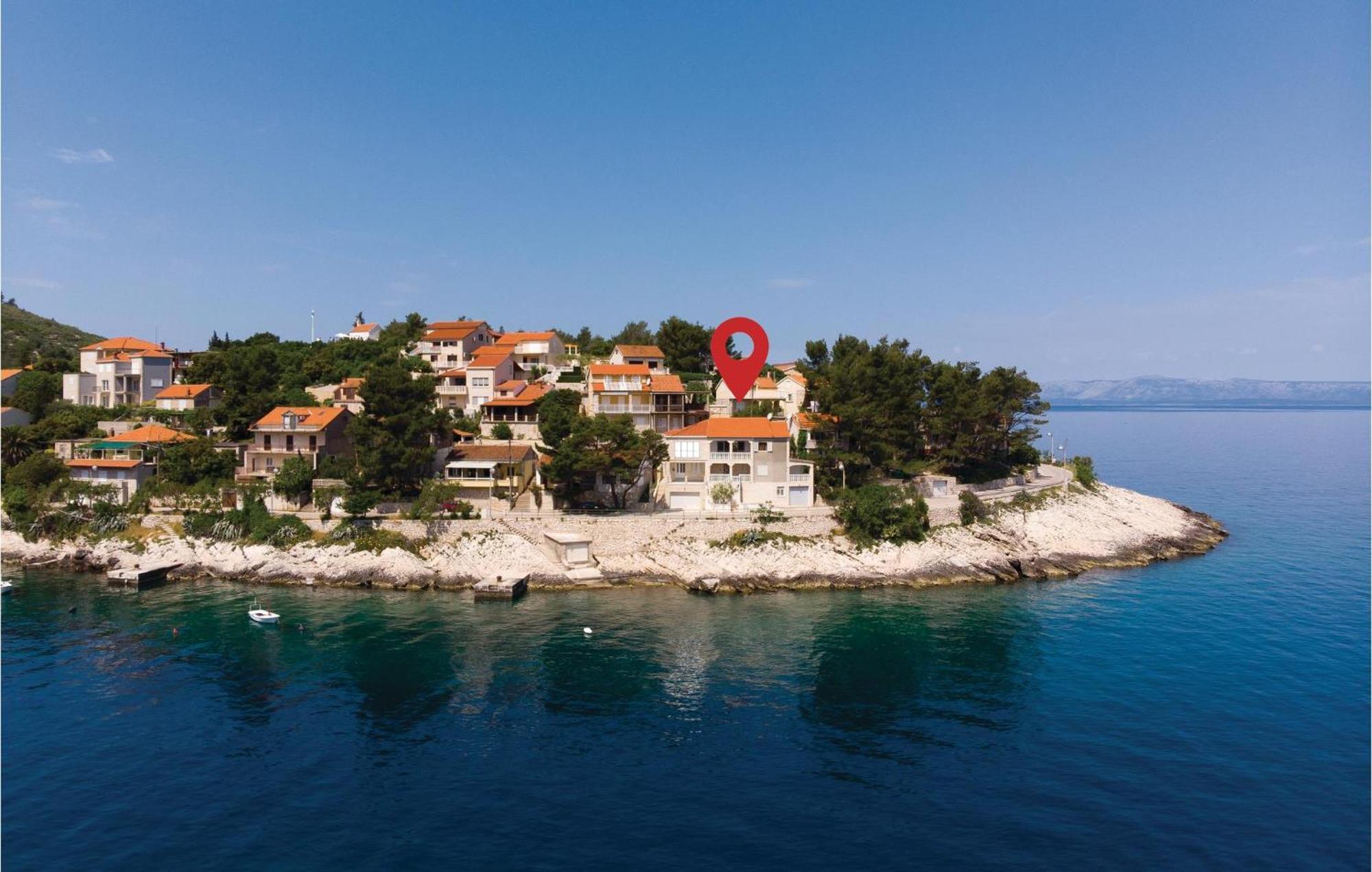 Cozy Apartment In Prigradica With House Sea View Dış mekan fotoğraf